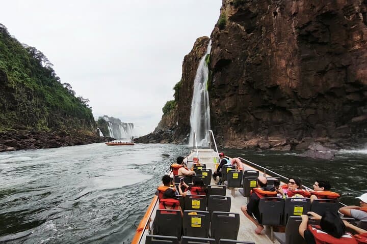 Iguazú Falls Private Full-Day Tour — Devil's Throat & Great Adventure photo 3