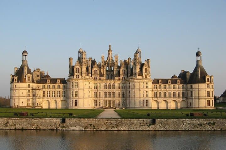 Loire Valley Day Trip from Paris — Chambord, Chenonceau & Blois