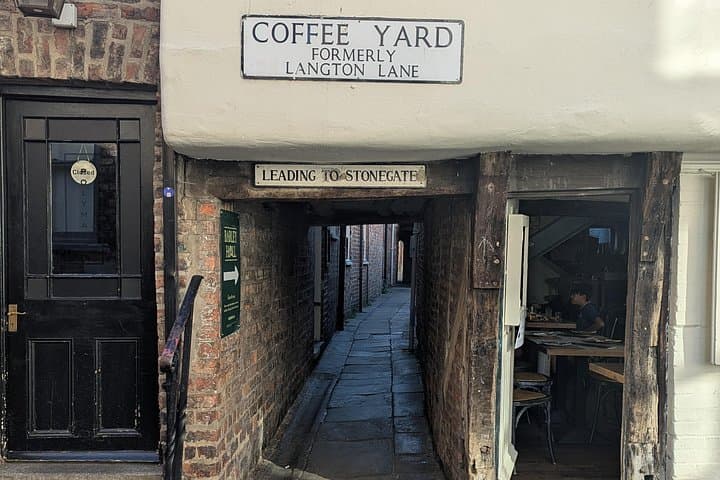 York Historical Walking Tour: 60-Minute Guided Walk Through the Medieval City photo 2