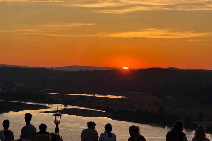 Sunset Tour: Multnomah Falls, Vista House & Columbia River Gorge Waterfalls