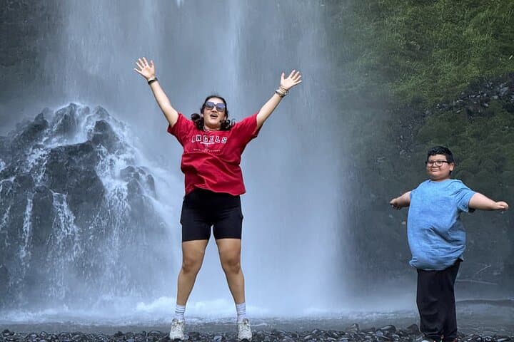 Columbia River Gorge Waterfall Tour: Portland to Multnomah Falls & 5 Iconic Cascades