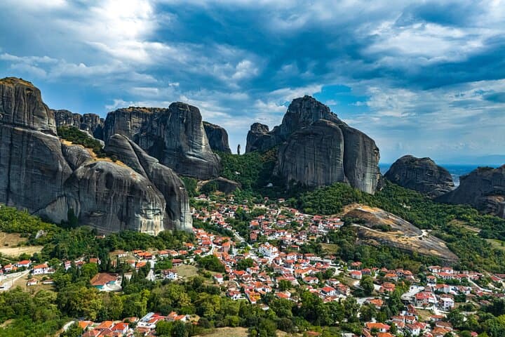 Meteora and Thermopylae: Private Day Tour from Athens photo 4