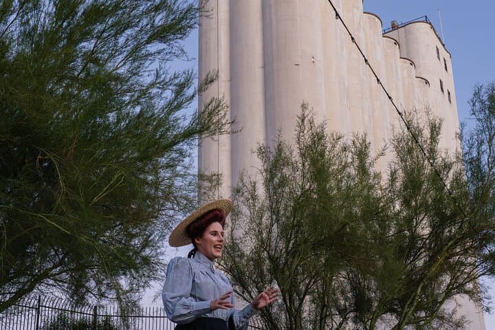 Mill Avenue Haunted Lantern Tour: Tempe After-Dark History Walk photo 2