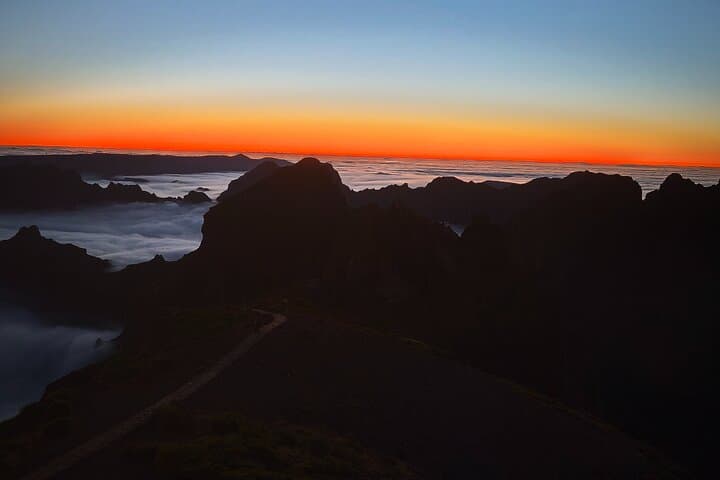 Sunset Hike to Pico do Arieiro: PR1 Stairway to Heaven at Dusk photo 4