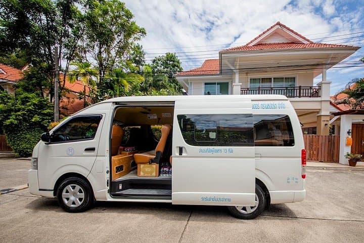 Pattaya Private Customizable Tour: Sanctuary of Truth, Bay Views & Beach Strolls photo 1