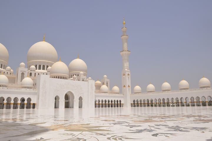 Full-Day Abu Dhabi Private Tour: Sheikh Zayed, Heritage Village & Corniche photo 3