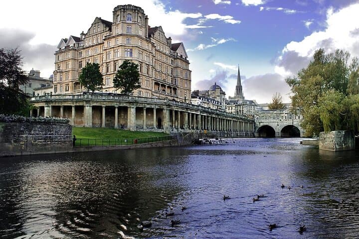 One Day Through England: Stonehenge, Bath, the Cotswolds & Stratford-upon-Avon from London photo 3