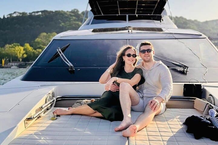 Bosphorus Luxury Yacht Cruise: Afternoon Guided Tour Between Continents photo 2