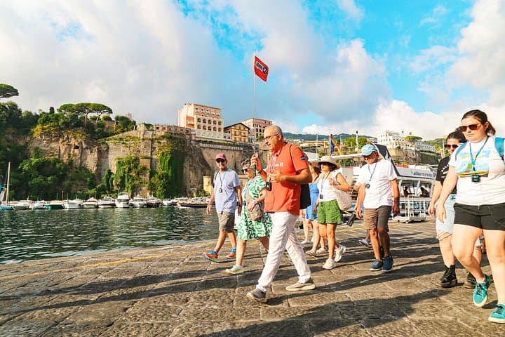 Capri and Anacapri Day Tour from Sorrento: Blue Grotto & Island Highlights photo 2