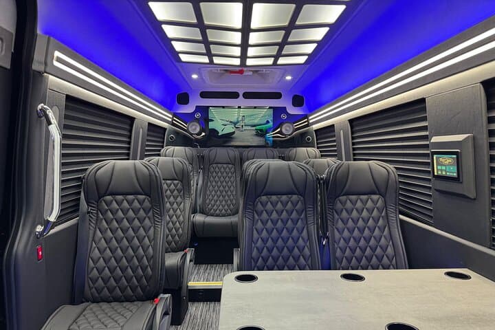 Luxury Sprinter Transfer Between Honolulu Airport, Waikiki & Cruise Terminal photo 6