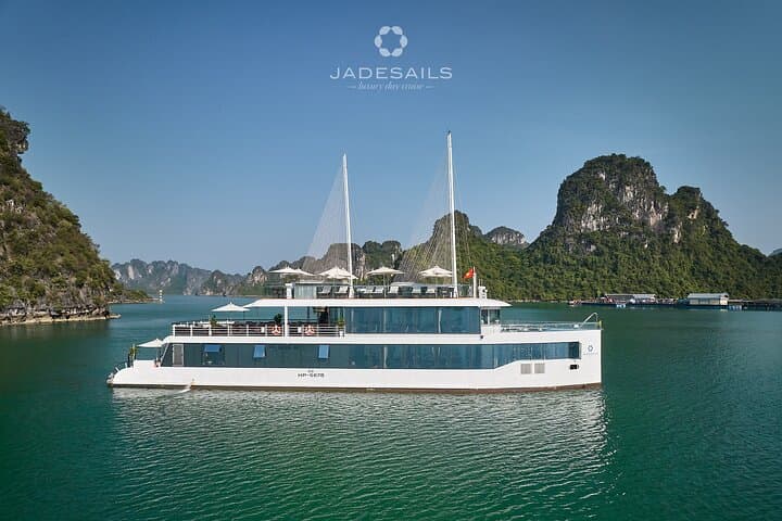 Jade Sails Lan Ha Bay Luxury Day Cruise with Kayaking & Buffet Lunch photo 2