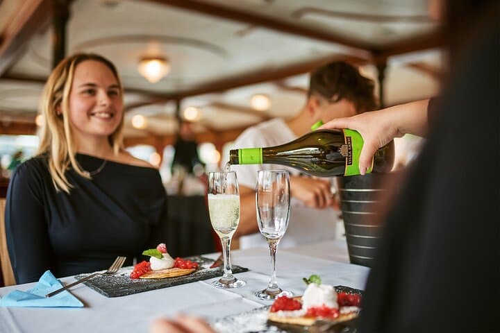 Bottomless Brunch Cruise on the Danube: Prosecco, Parliament & Views in Budapest photo 2