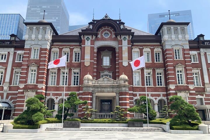Explore Tokyo Station: Historical Walking Tour with Food, Anime & Local Secrets