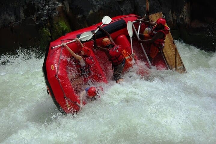 Zambezi White Water Rafting: Conquer Batoka Gorge’s Extreme Rapids photo 4