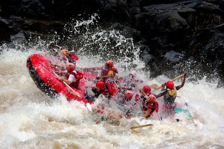 Zambezi White Water Rafting: Conquer Batoka Gorge’s Extreme Rapids