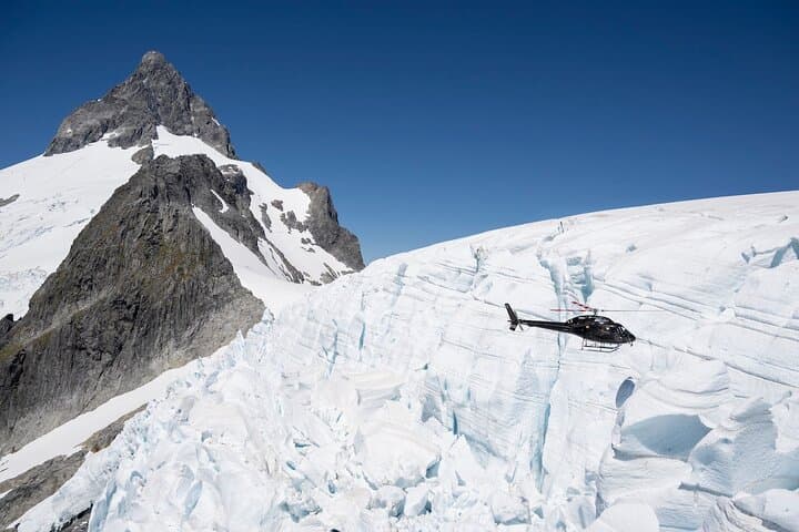 Queenstown Helicopter Glacier Landing: Tyndall Glacier Scenic Flight