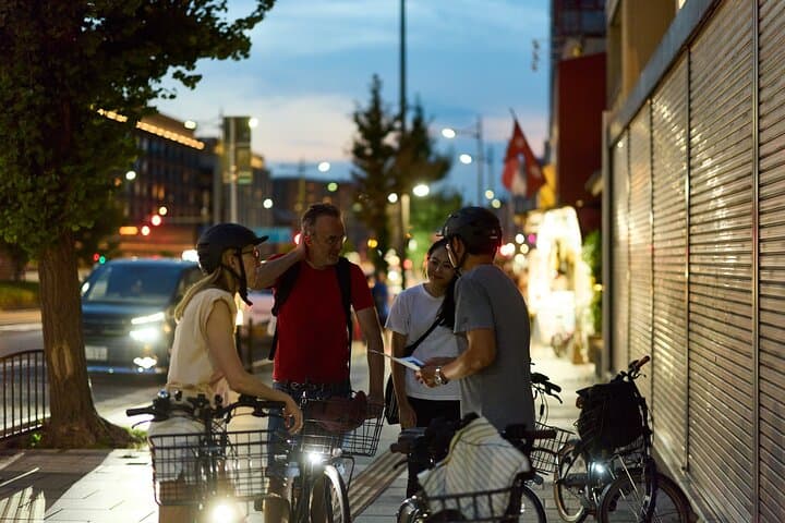 Kyoto Night E-Bike Tour Through Gion and Illuminated Temples photo 3