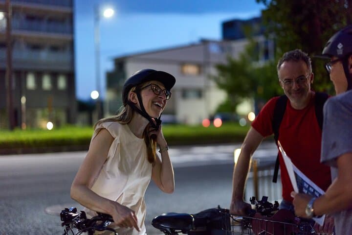 Kyoto Night E-Bike Tour Through Gion and Illuminated Temples photo 5