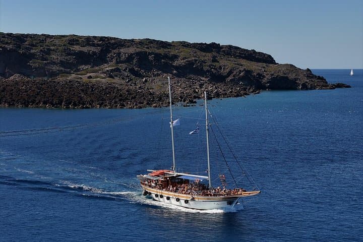 Santorini Volcano and Hot Springs: Half-Day Boat Trip from Fira photo 1