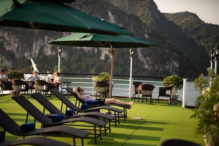 Luxury 2-Day Halong & Lan Ha Bay Cruise with Balcony Cabin photo 5