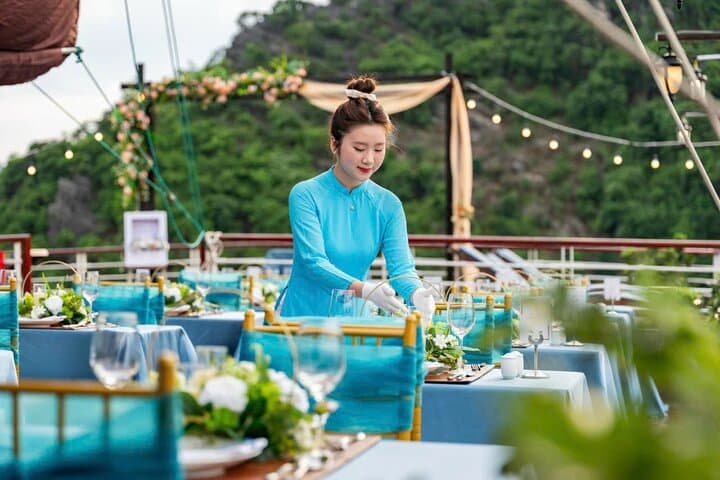 3-Day Lan Ha Bay Luxury Cruise and Ninh Binh Bungalow Tour photo 2