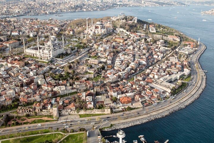 Full-Day Private Istanbul Tour from Galataport: Hagia Sophia, Topkapi & Bosphorus Drive photo 4