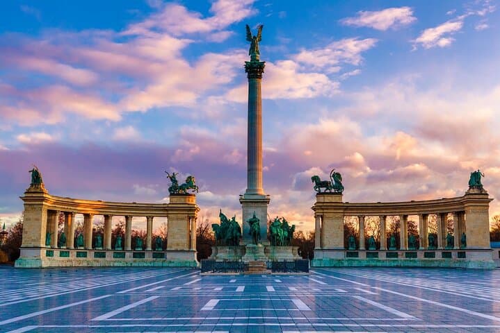 Budapest Half-Day Bus Tour + Danube River Cruise: See the City from Street and Water photo 2