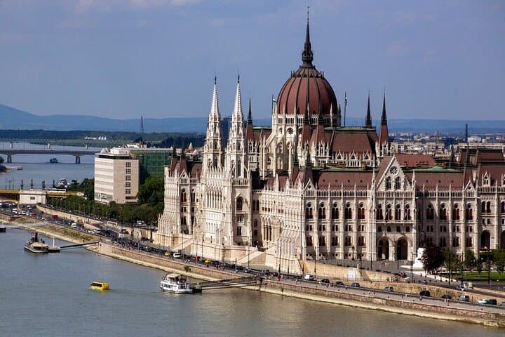 Budapest Half-Day Bus Tour + Danube River Cruise: See the City from Street and Water photo 4