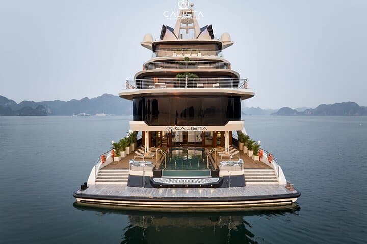 Luxury 2-Day Calista Cruise in Halong Bay: Sung Sot, Titop & Kayaking photo 4