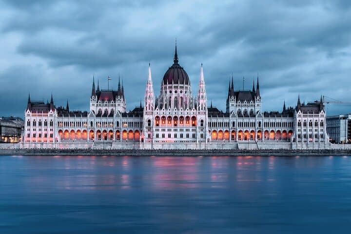 Budapest Half-Day Bus Tour + Danube River Cruise: See the City from Street and Water photo 6