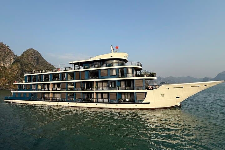 Overnight Luxury Cruise through Halong Bay and Lan Ha Bay