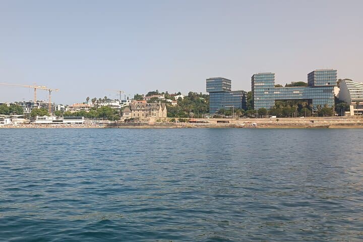 Cascais Coastal Secrets: 90-Minute Wine & Beer Cruise from Cascais Marina photo 5