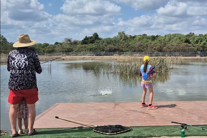 Land-Based Barramundi Fishing Near Darwin: Hooked On Barra Experience photo 4