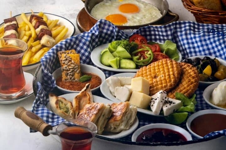 Morning Bosphorus Yacht Cruise & Traditional Turkish Breakfast from Karaköy photo 3
