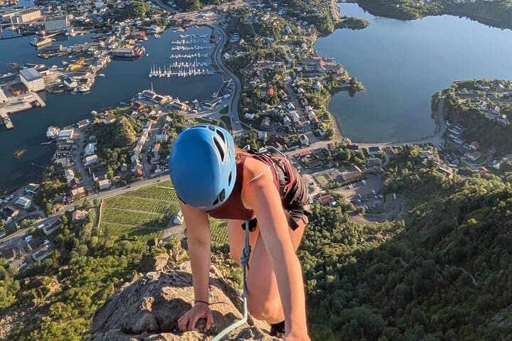 Climbing Svolværgeita: Vertical Adventure on Lofoten’s Iconic Granite Spire photo 3