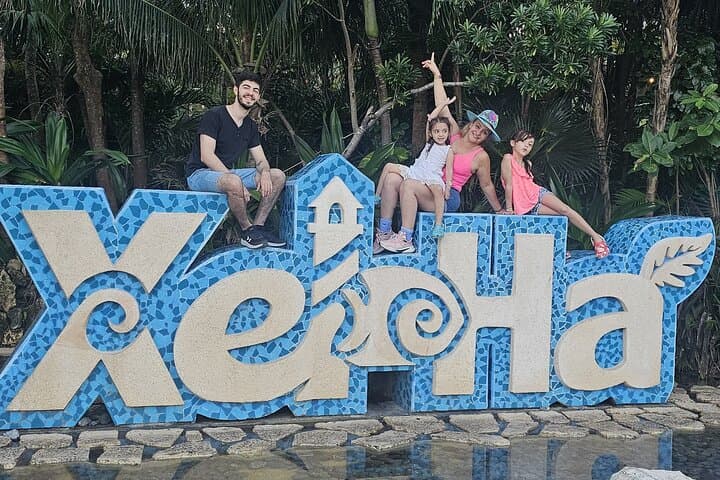Private Roundtrip Transfer from Cancún to Xel-Há Park — Flexible Pickup & Drop-off