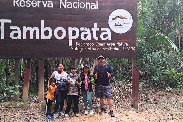 Tambopata 4-Day Amazon Wildlife Tour: Chuncho Macaw Clay Lick & Sandoval Lake photo 1