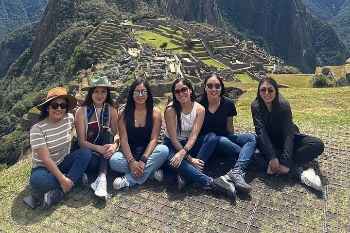 Magic Cusco: 7-Day Cultural & High-Altitude Adventure to Machu Picchu and Vinicunca photo 2