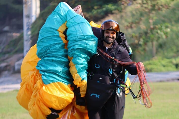 Tandem Paragliding from Pedra Bonita to São Conrado — Rio de Janeiro Free Flight