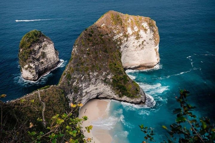 Nusa Penida Island Beach Tour — Kelingking, Crystal Bay & Coastal Views photo 2