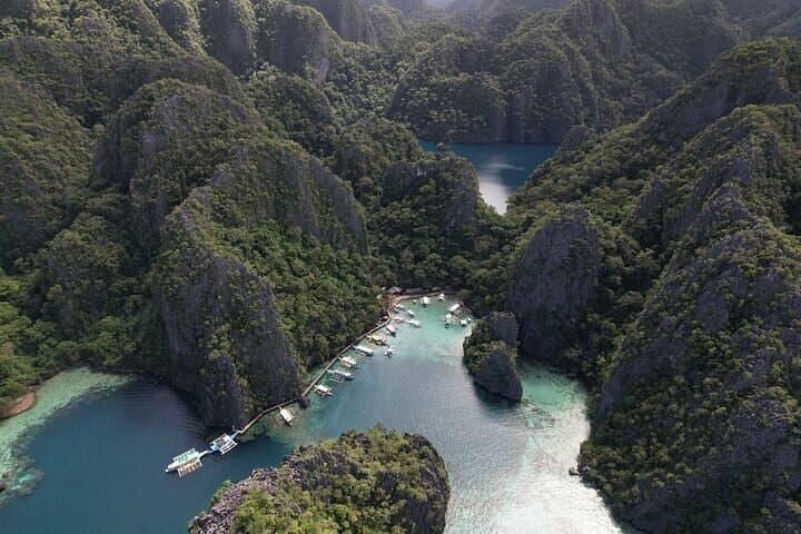 Coron Super Ultimate Tour: Kayangan Lake, Barracuda Lake & Twin Lagoon Day Trip photo 3