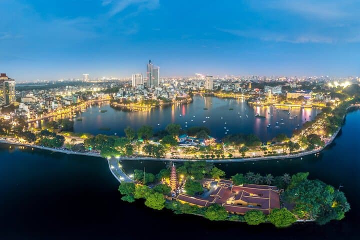 Hanoi Street Eats by Jeep: Night Food Tour & Historic Sights photo 4