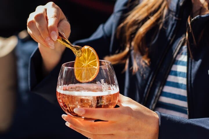 Amsterdam Canal Cruise: Luxury Open-Boat Tour with Unlimited Cocktails & Free Waffle photo 2