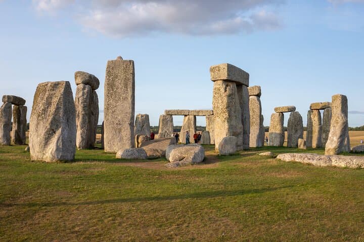 Private Stonehenge & Windsor Castle Day Tour from London: Luxury Private Experience