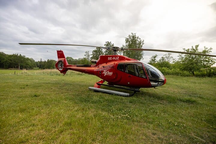 Stockholm Helicopter Tour: 12-Minute Skyline Flight Over Gamla Stan & Archipelago photo 5
