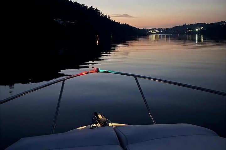Private Yacht Cruise Along Porto’s Six Bridges on the Douro photo 3