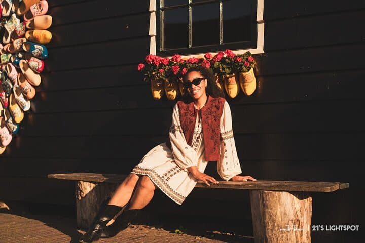 Private Photoshoot at Zaanse Schans Windmills — Capture Classic Dutch Scenery photo 6