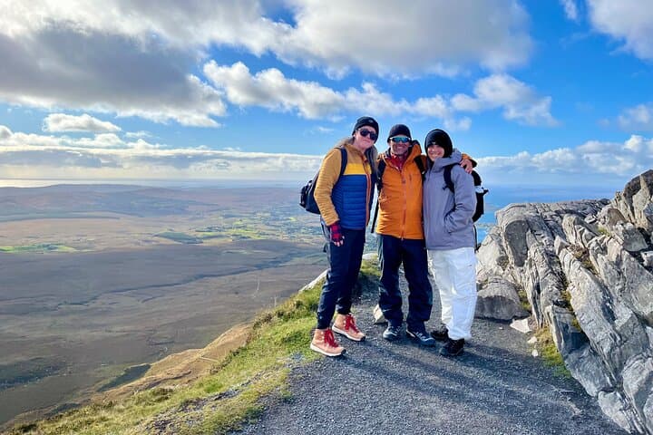 Full-Day Diamond Hill Hike & Connemara Scenic Tour from Galway