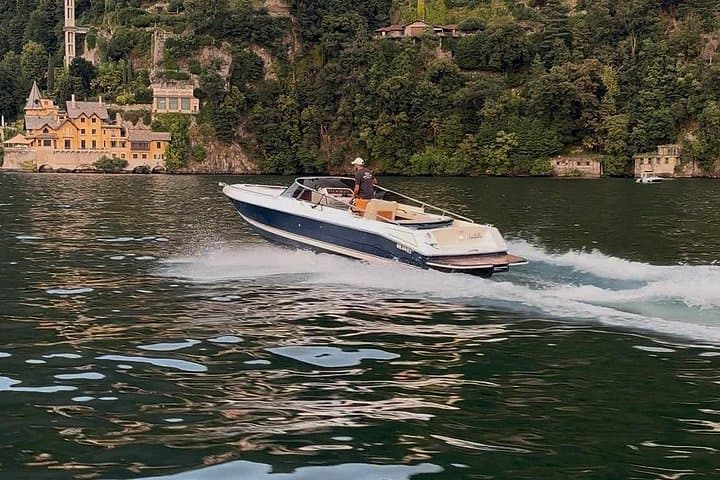 Private Lake Como Villa Cruise — 1–4 Hour Boat Tours to Bellagio & Comacina photo 1