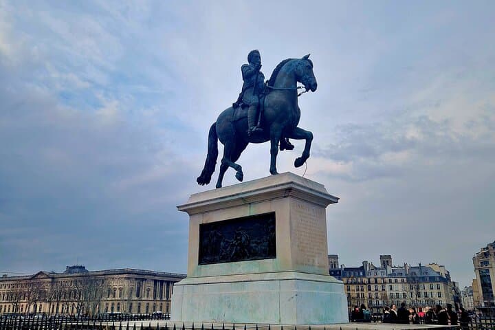 Family Time-Travel Tour on Ile de la Cité — Interactive Paris Walking Experience photo 2